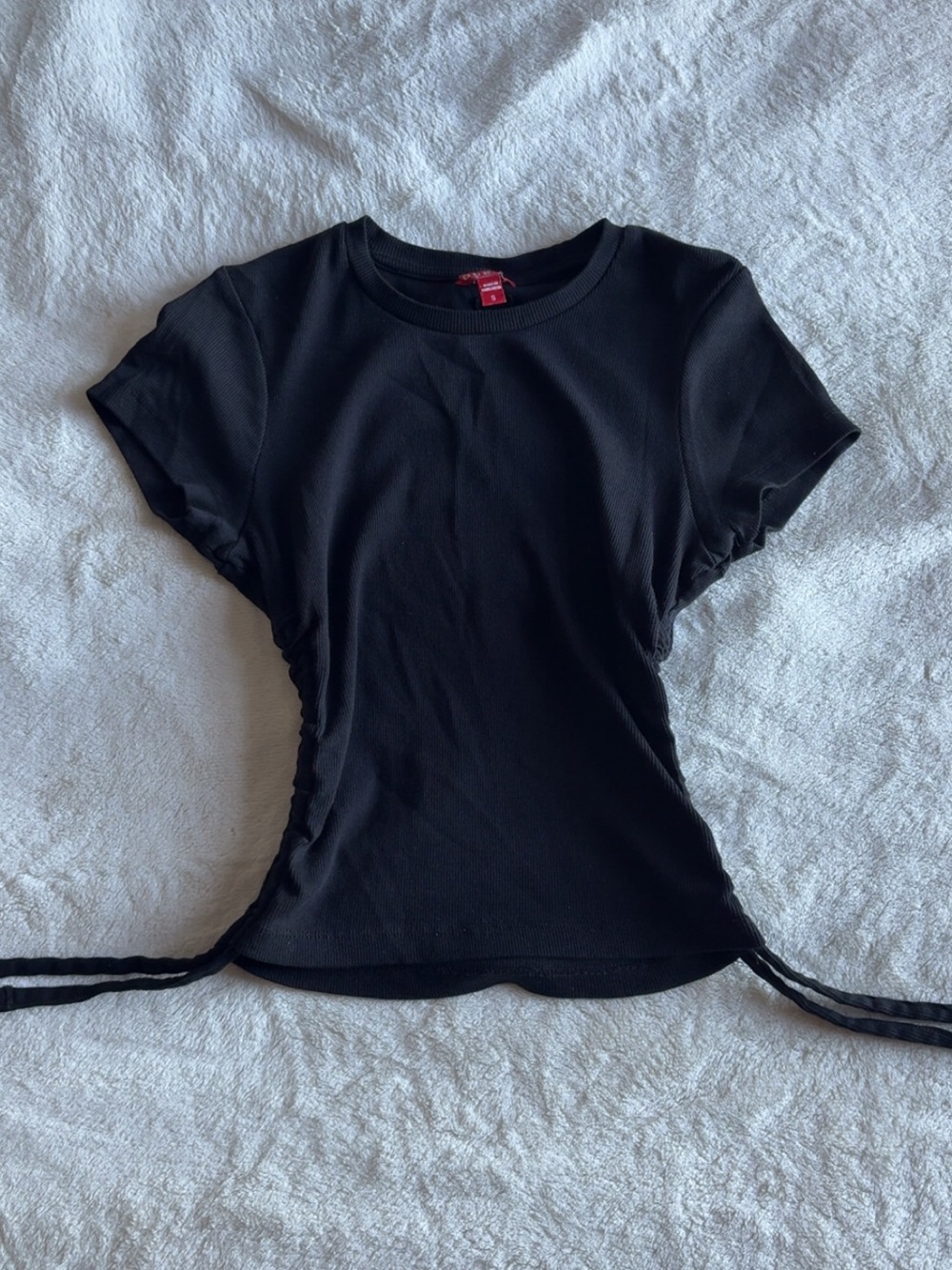 guess black cinched tee